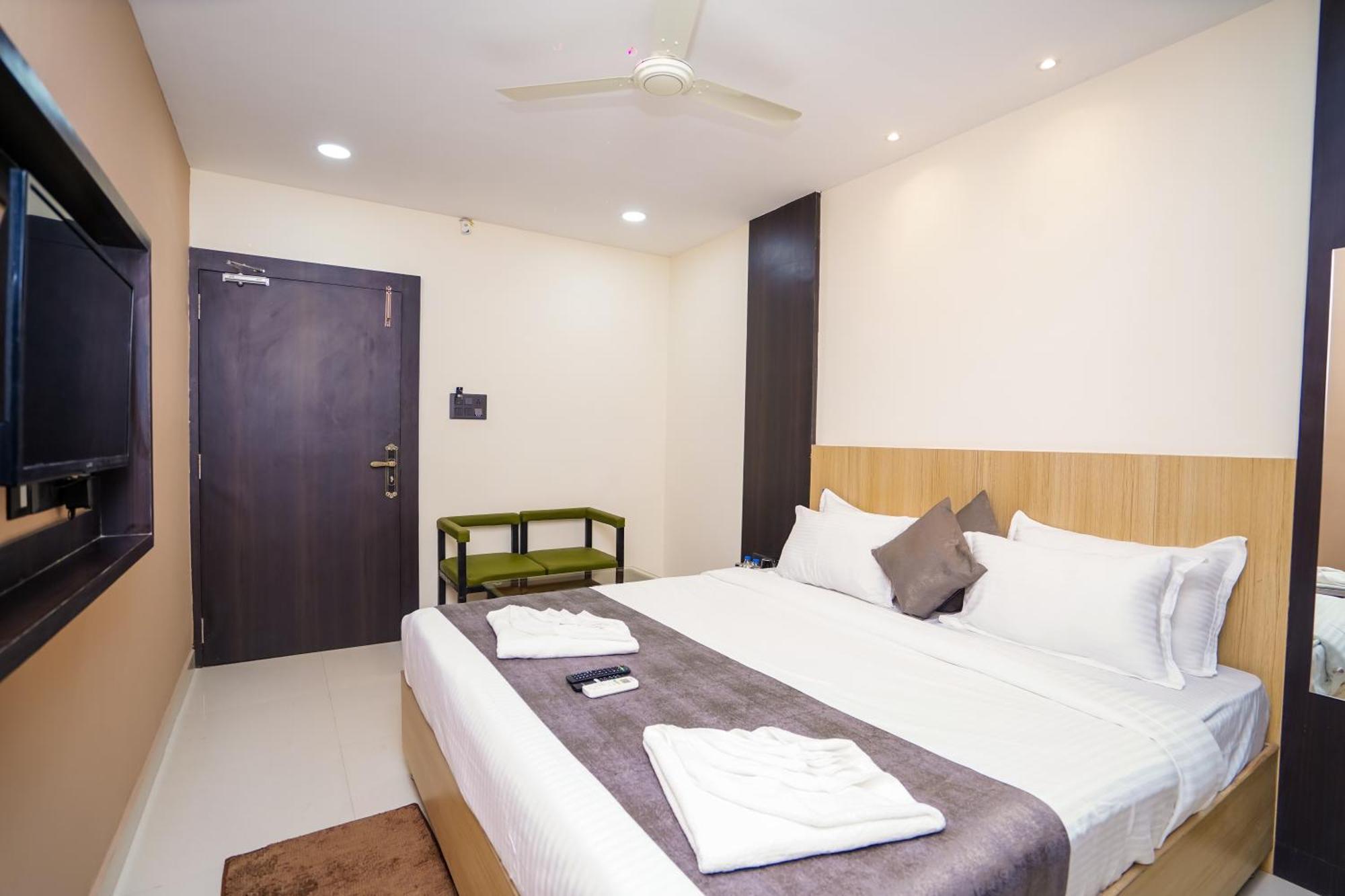 Hotel Middleton Nxt Bhubaneswar Exteriör bild